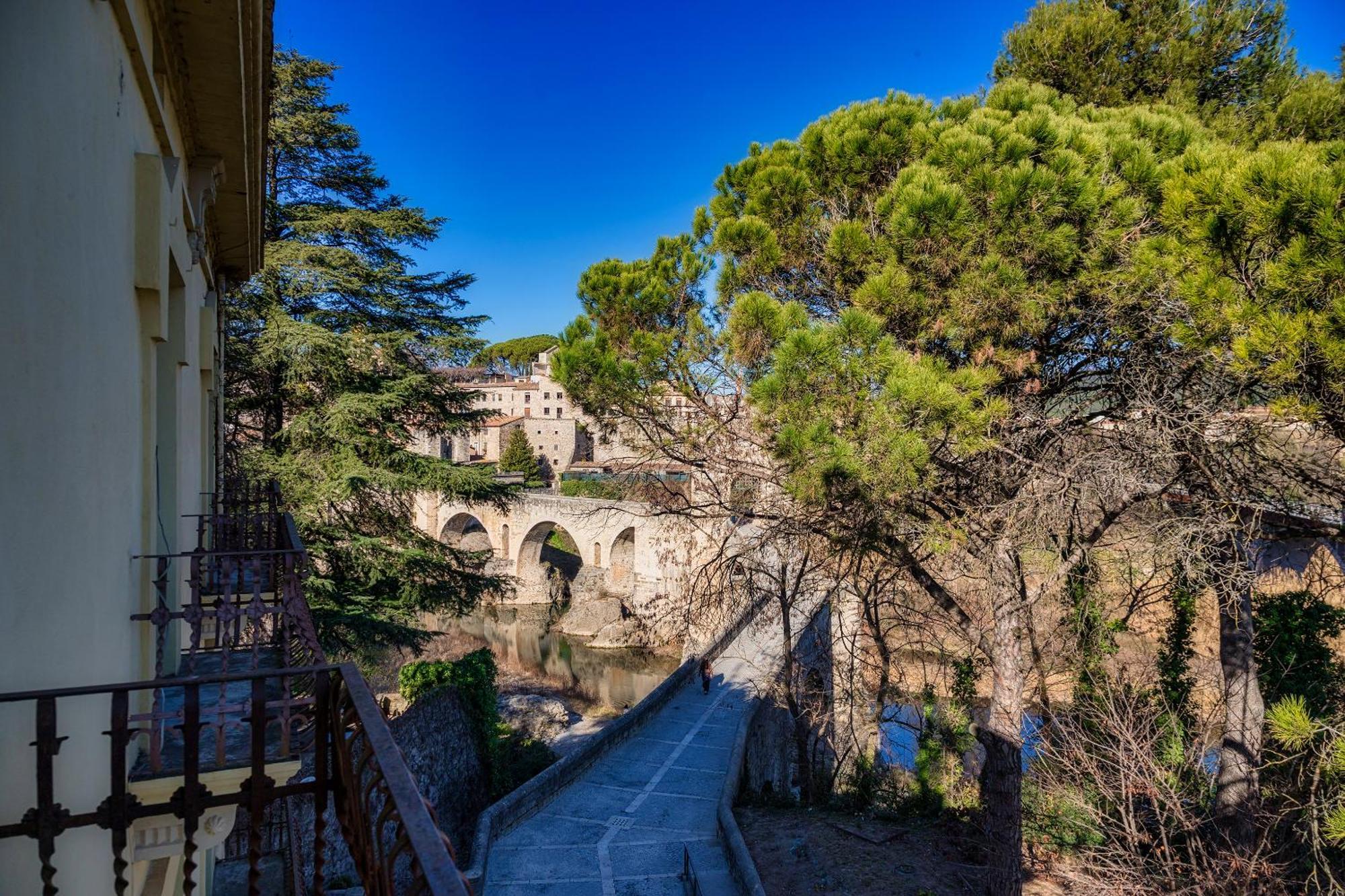 Hotel Els Jardins De La Martana Besalú Exterior foto