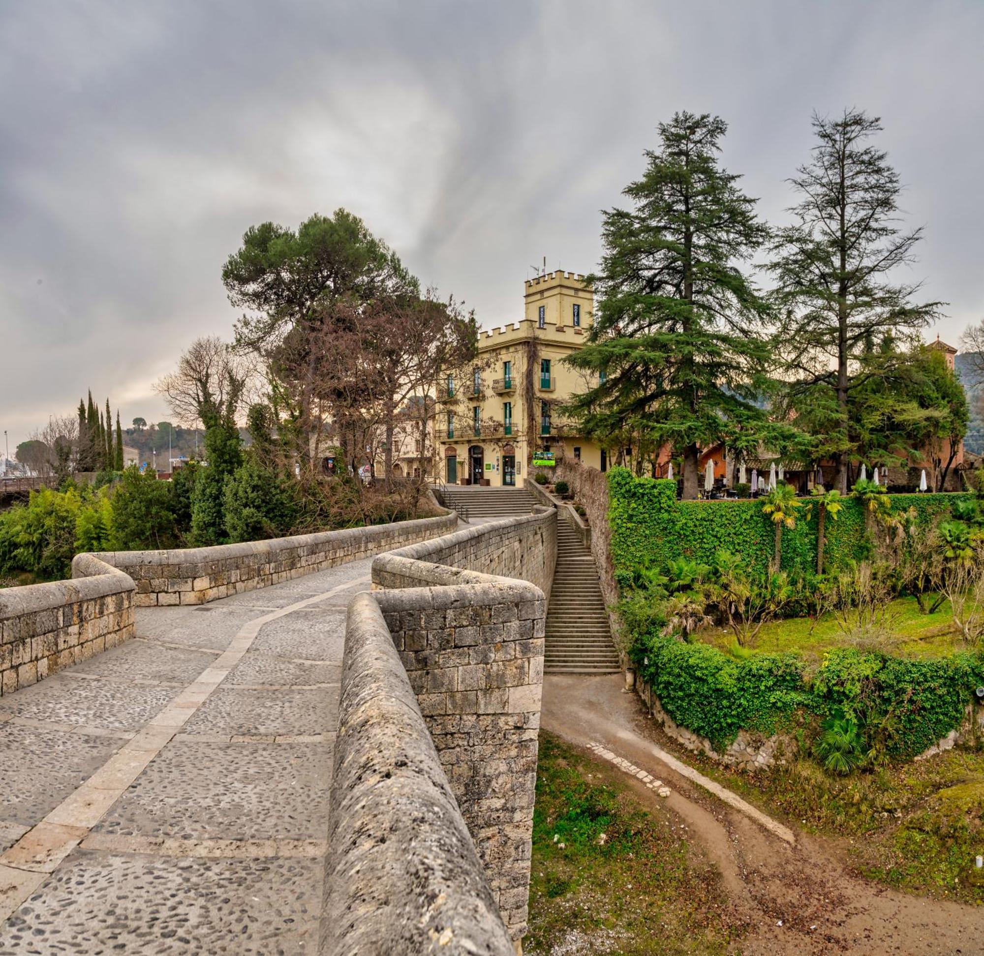 Hotel Els Jardins De La Martana Besalú Exterior foto