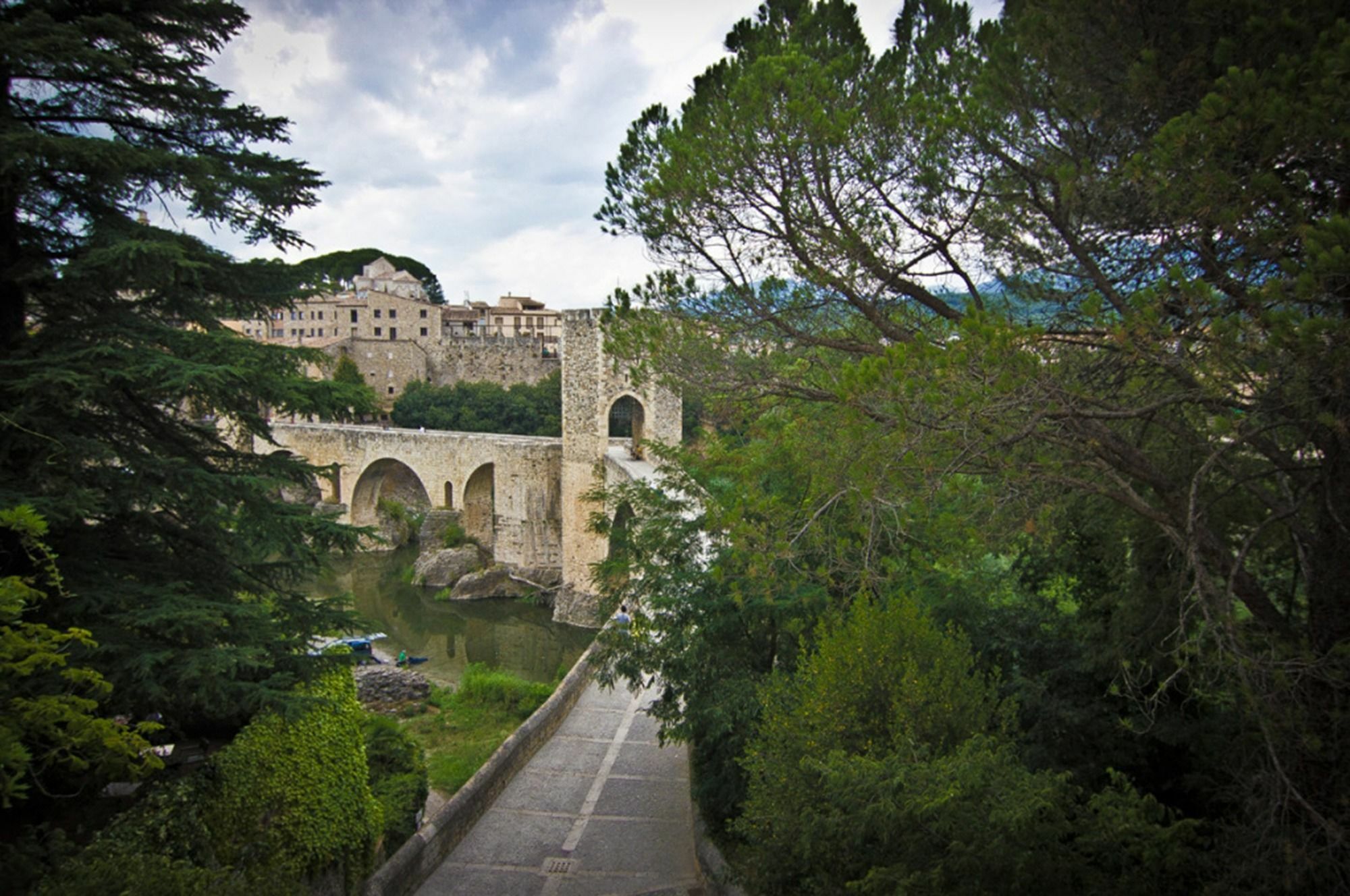 Hotel Els Jardins De La Martana Besalú Exterior foto